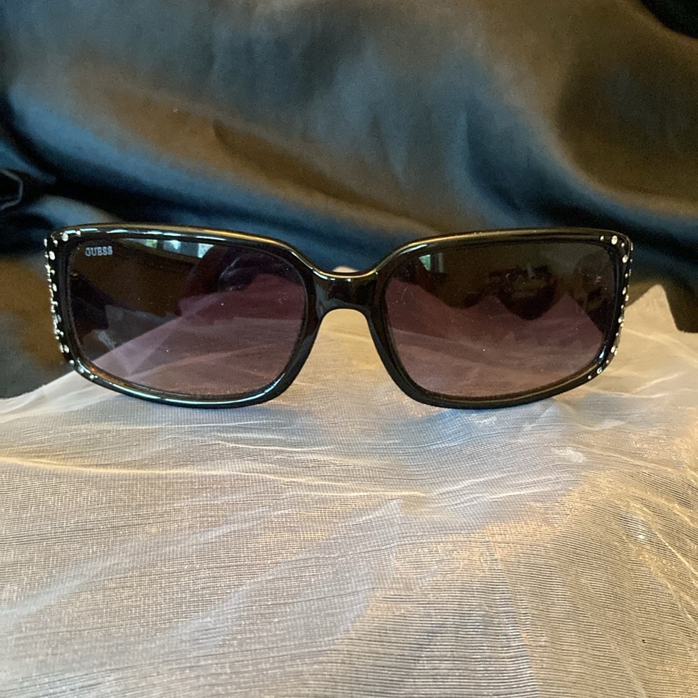 Guess Sunglasses with Crystal embellishment - Picture 2 of 5